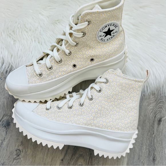 NWT Converse Run Star Hike Platform Daisy Women’s Shoes - Picture 5 of 8